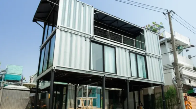 ทำความเข้าใจบ้านคอนเทนเนอร์ในเขตบางเขน: ข้อดี ข้อเสีย และกฎหมายผังเมืองที่เกี่ยวข้อง