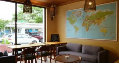 ร้านกาแฟน็อคดาวน์ เขตดุสิต: รีวิวครบ จอดรถง่าย เมนูเด็ด และแผนที่เดินทาง