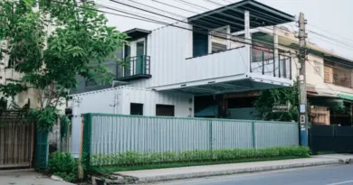 บ้านคอนเทนเนอร์ เขตพระโขนง: คู่มือครบถ้วน ตั้งแต่การหาซื้อ-เช่า ประโยชน์ต่อที่ดินจนถึงอนุญาตก่อสร้างและผู้รับเหมาท้องถิ่น