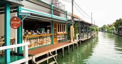 ร้านกาแฟน็อคดาวน์คืออะไรและทำไมถึงนิยมในเขตธนบุรี — ประวัติ ความหมาย และเสน่ห์ของคาเฟ่น็อคดาวน์ในกรุงเทพฯ