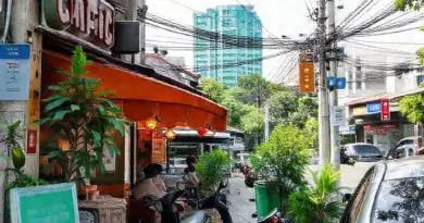 วิธีค้นหาและเดินทางไปยังร้านกาแฟน็อคดาวน์ เขตคลองสาน — แผนที่ รถสาธารณะ และที่จอดรถ